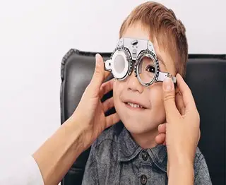 You are currently viewing Handling pediatric uncooperative patients during eye examination