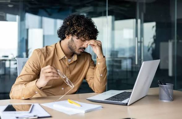 You are currently viewing WORK-LIFE BALANCE AND EYE STRAIN